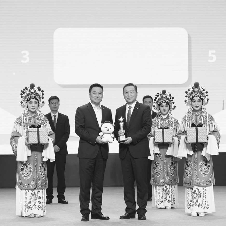 European Club Cup 2026: Ba ngôi đầu, mười một cái tên, và chiếc bàn không ai chụp ảnh