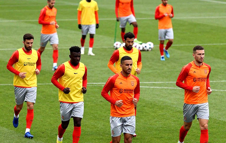 Mourinho: Real Madrid will fight to the end thanks to collective strength Mourinho: Real Madrid will fight to the end thanks to collective strength