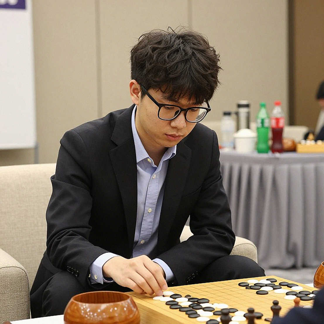 Summit không tồn tại: Khi bản tin esports tự bịa ra ván đấu quyết định