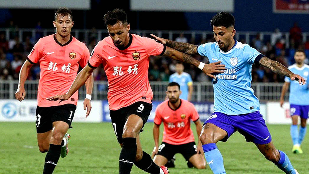 Xuan Son Injury: The Central Void and Kim Sang Sik's 19-Year-Old Gamble Xuan Son Injury: The Central Void and Kim Sang Sik's 19-Year-Old Gamble