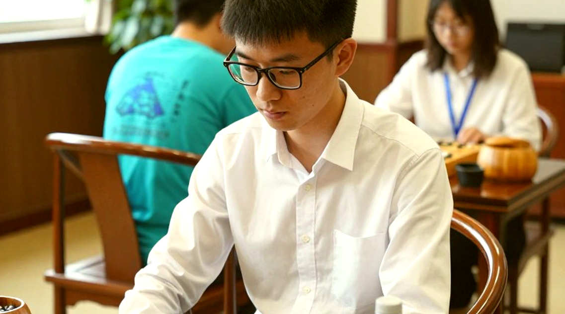 Gói huấn luyện cờ vua 52 trang và nước 9.Nd5!! không ai kiểm chứng Gói huấn luyện cờ vua 52 trang và nước 9.Nd5!! không ai kiểm chứng