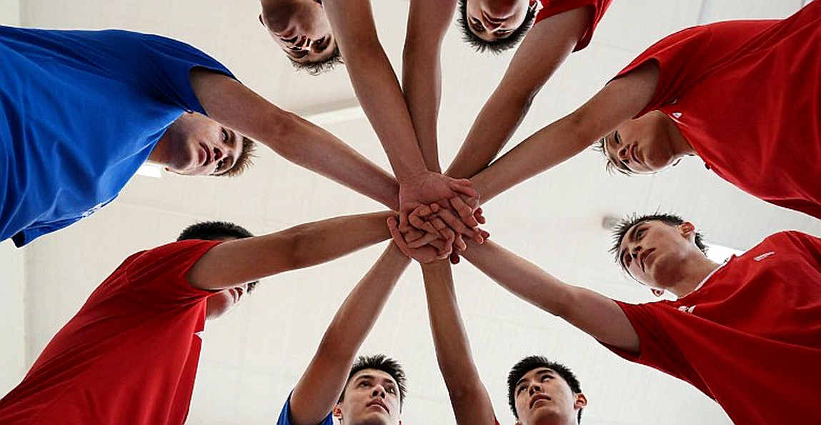 Kentucky hạ Louisville 3-1 tại Battle of the Bluegrass: Khi hiệu suất nhảy từ .079 lên .420
