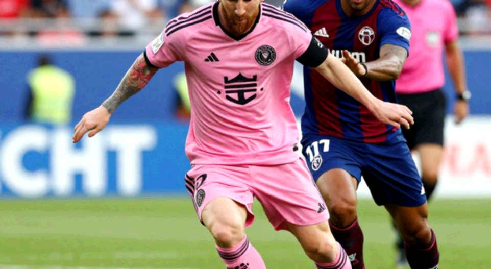 Chín chiều phân tích bóng đá Việt Nam: V.League 1 và những nút thắt cần tháo gỡ Chín chiều phân tích bóng đá Việt Nam: V.League 1 và những nút thắt cần tháo gỡ