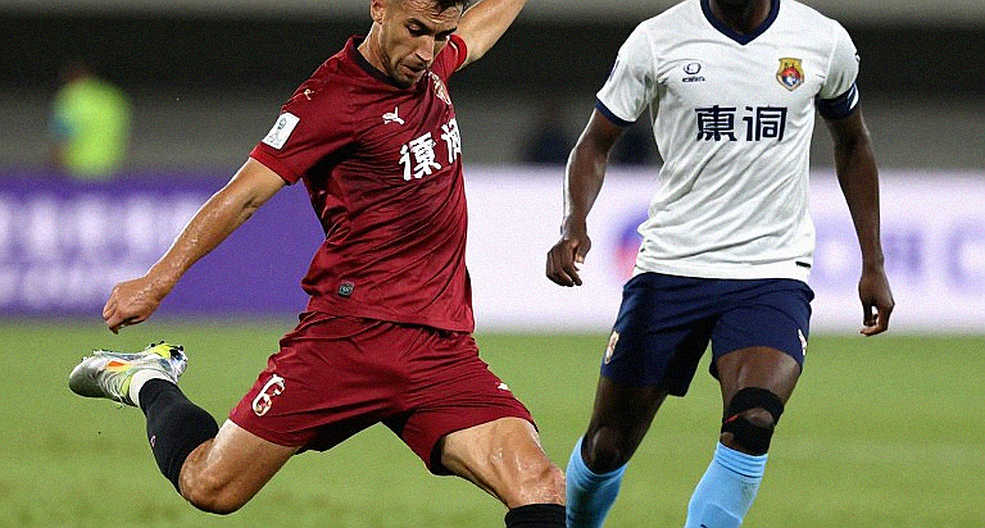 Việt Nam 0-1 Thái Lan tại Bandung: bốn thay đổi, một khoảng trống số 9 và bàn thua phút thứ 10