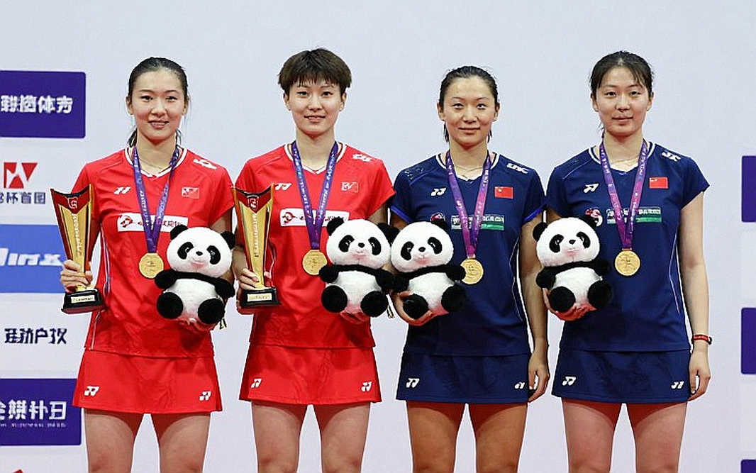 Sân cầu Việt giữa mùa giải: Khi vàng không cháy mới bền Sân cầu Việt giữa mùa giải: Khi vàng không cháy mới bền
