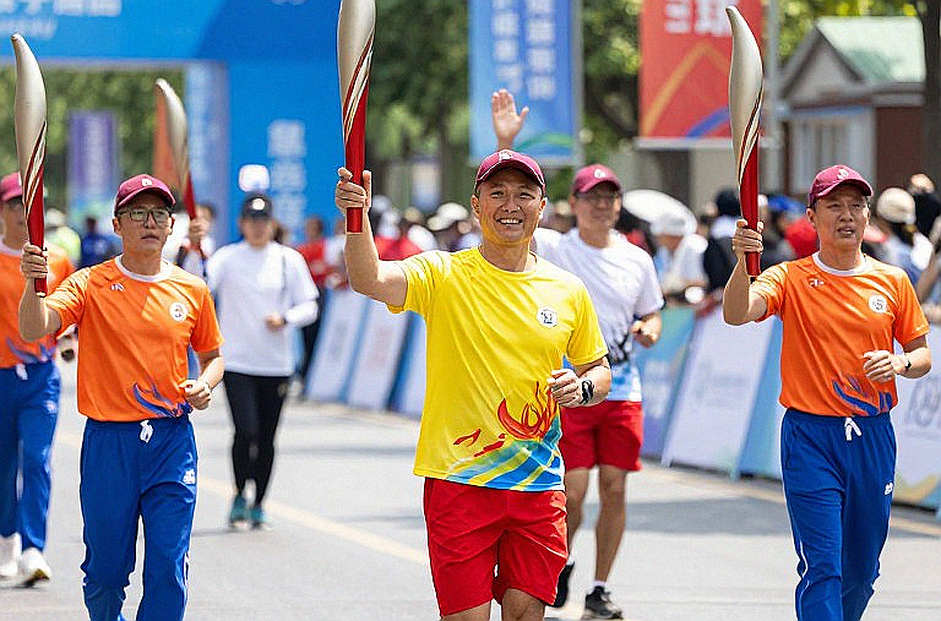 Asian Cup 2027 không hoãn, Kim Sang Sik vẫn chờ Nguyễn Xuân Son: bài toán bốn ngày tháng 11